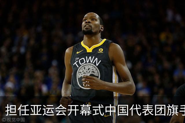 担任亚运会开幕式中国代表团旗手，男篮胡明轩回应输日本20分：我们没有对手拼得凶